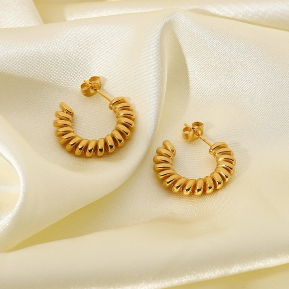 NEW: 24K Gold Hoop Earrings*Twist Hoops*Tarnish Free* - Picture 3 of 5